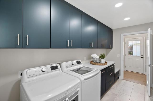 140 Stonybrook Road, Los Gatos CA: https://media.crmls.org/mediaz/9b9f5848-bfd7-4ad7-984d-d7c5bb3397a0.jpg