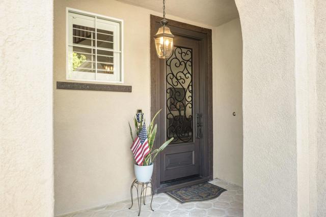 Detail Gallery Image 6 of 41 For 9815 Fox Valley Way, San Diego,  CA 92127 - 4 Beds | 3 Baths