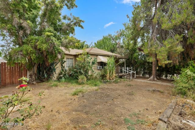 17917 Burbank Boulevard, Encino CA: https://media.crmls.org/mediaz/9ba0062d-7250-4338-b9d3-61062eaf6db6.jpg