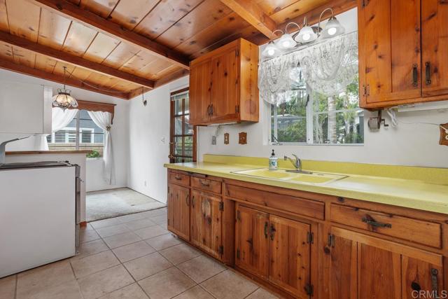 Detail Gallery Image 13 of 30 For 1230 Tamarack Ave, Carlsbad,  CA 92008 - 3 Beds | 2 Baths