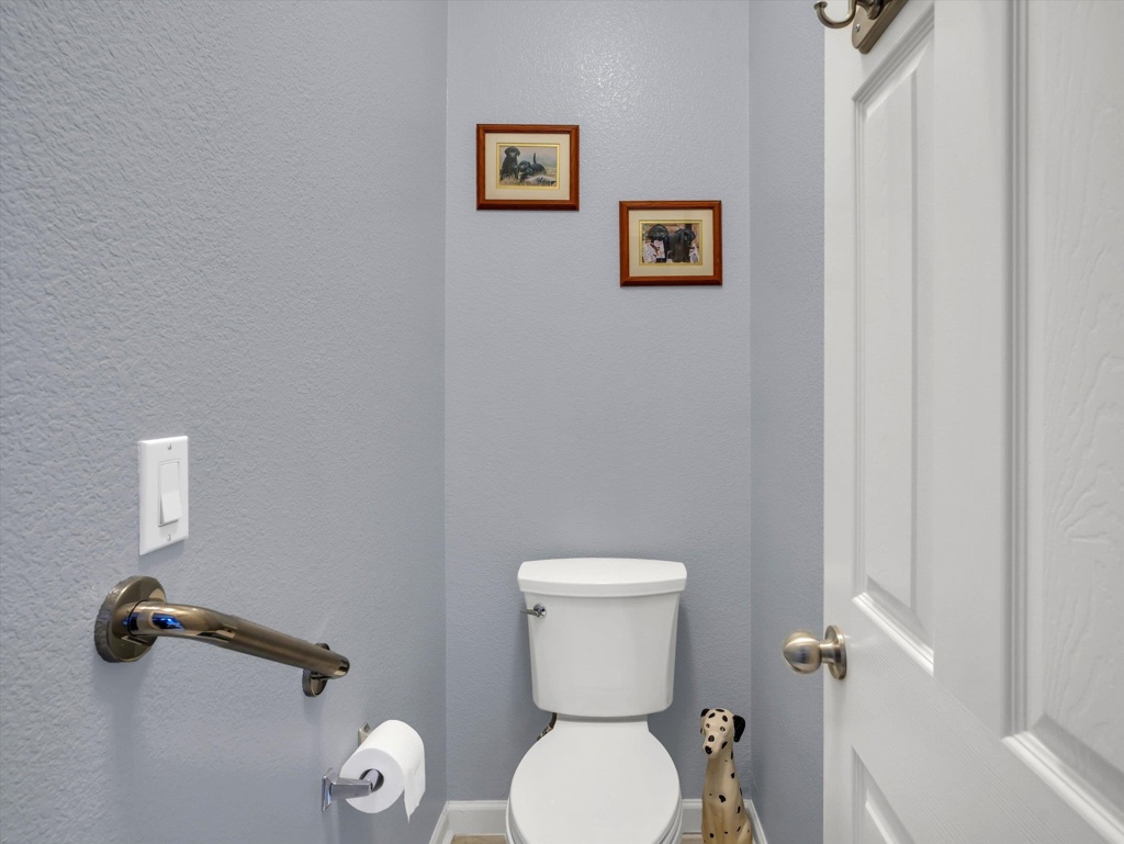 https://media.crmls.org/mediaz/9ba1e751-4c7f-4679-8245-2e744ca12e5f.jpg?preset=X-Large