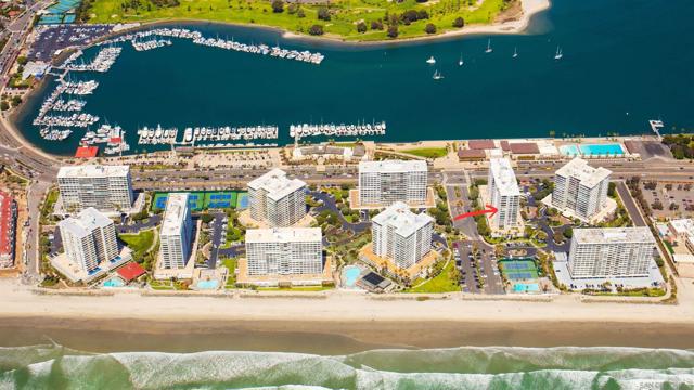 1810 Avenida Del Mundo, Coronado CA: https://media.crmls.org/mediaz/9ba1ee57-eebf-4c07-afac-01075dd80cc3.jpg