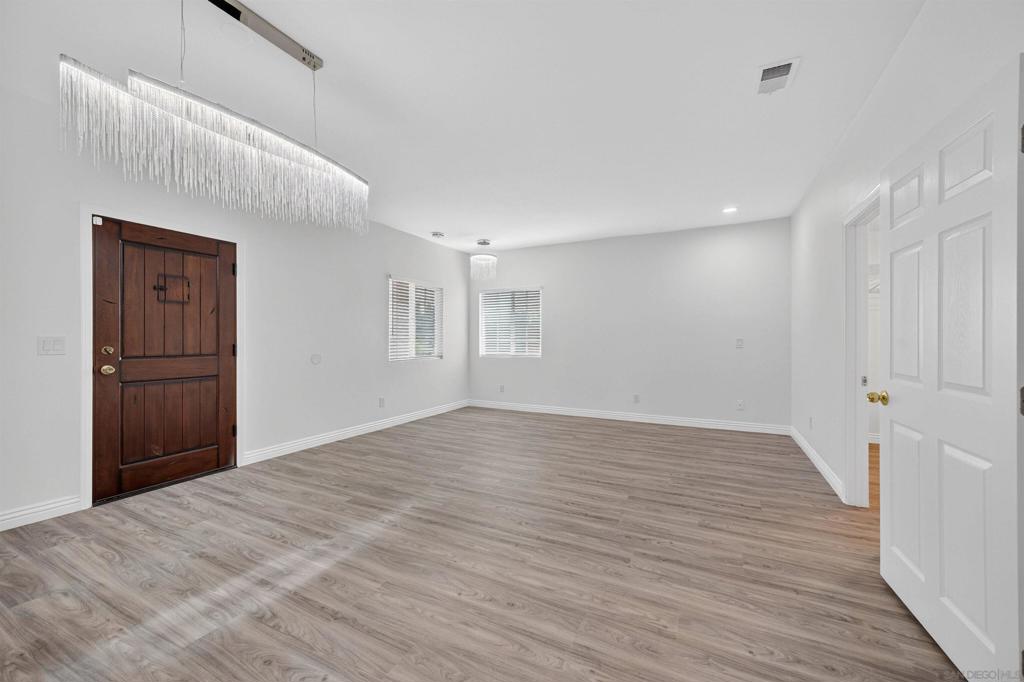 11225 Madrigal St - photo 4