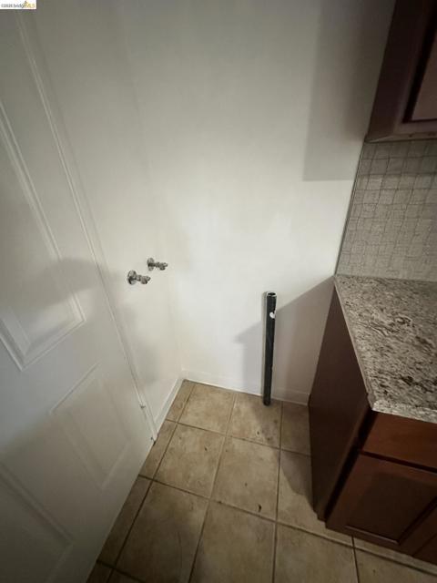 Image 34 of 40 For 1075 47th St