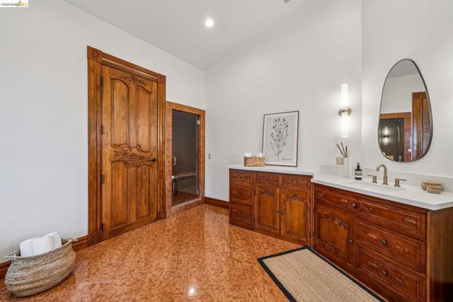 Image 37 of 60 For 33 Somerset Rd