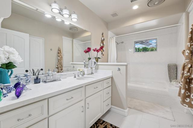 13371 Summit Cir, Poway CA: https://media.crmls.org/mediaz/9ba32f28-325b-4eb5-a4db-59d0684c2e06.jpg