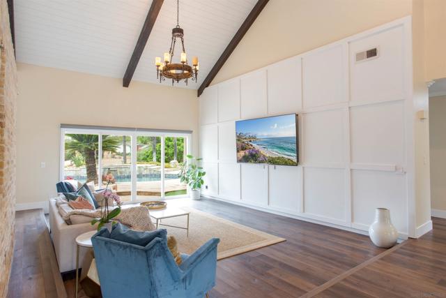 14298 Ipava Dr, Poway CA: https://media.crmls.org/mediaz/9ba3b04f-6e0d-40be-8a95-94ea83100f7e.jpg