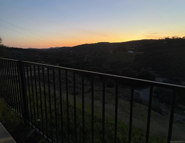 19075 Caesar Drive, Ramona CA: https://media.crmls.org/mediaz/9ba3c194-3e45-4afc-baa0-3ee820af83d6.jpg
