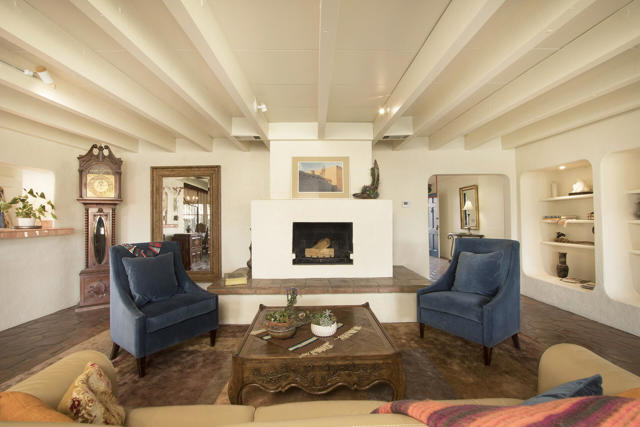 52404 Avenida Rubio, La Quinta CA: https://media.crmls.org/mediaz/9ba45160-2537-471f-a6d4-c2111d7558d9.jpg