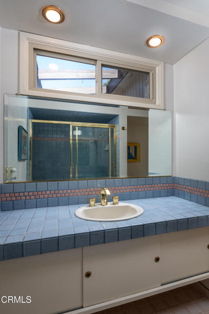 1570 Old House Road, Pasadena CA: https://media.crmls.org/mediaz/9ba46529-4198-4898-b1a0-5ad82d6c7f19.jpg