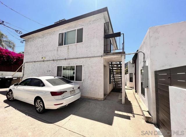 4763 Terrace Dr, San Diego CA: https://media.crmls.org/mediaz/9ba46bd7-7eed-4cf0-870e-4b3fab392d7e.jpg