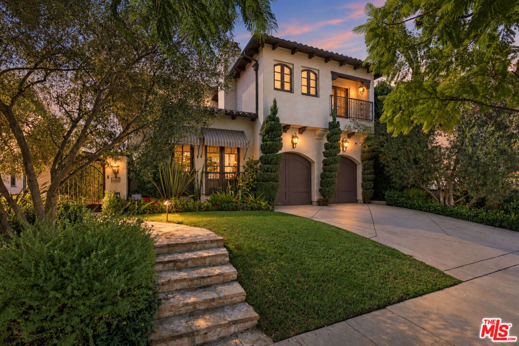 509 S Gretna Green Way — Spanish