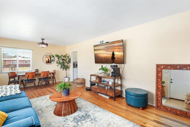 750 Fern St, Escondido CA: https://media.crmls.org/mediaz/9ba5be2e-c715-4d5f-8807-7b86eee7634b.jpg
