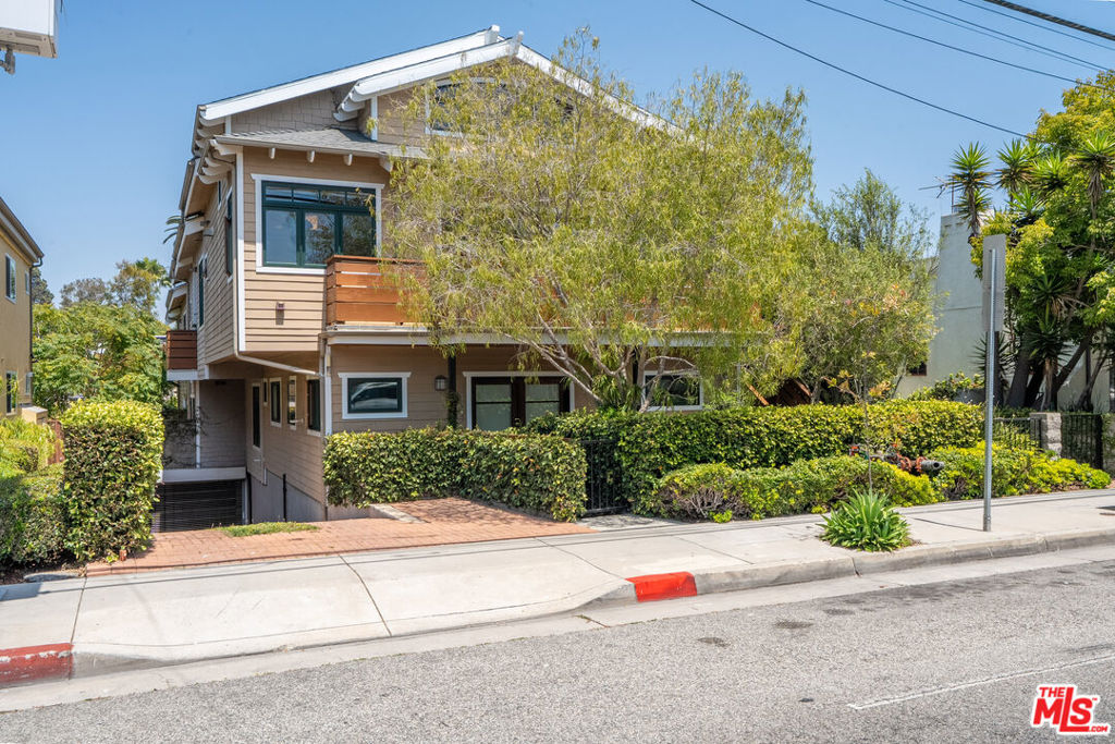 2411 4th Street #2