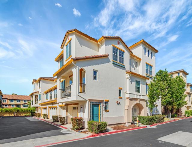 413 Topaz Terrace, Sunnyvale CA: https://media.crmls.org/mediaz/9ba5ef5f-0335-48f5-910a-b8bc7e6d1074.jpg