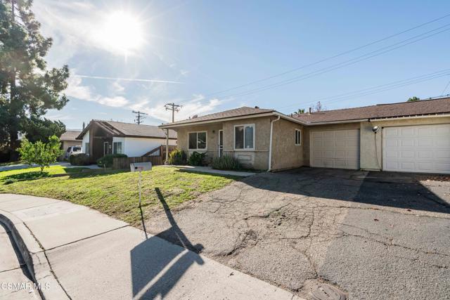 1421 Sequoia Avenue, Simi Valley CA: https://media.crmls.org/mediaz/9ba622c6-f2e9-4eb5-8929-353a0adaf953.jpg