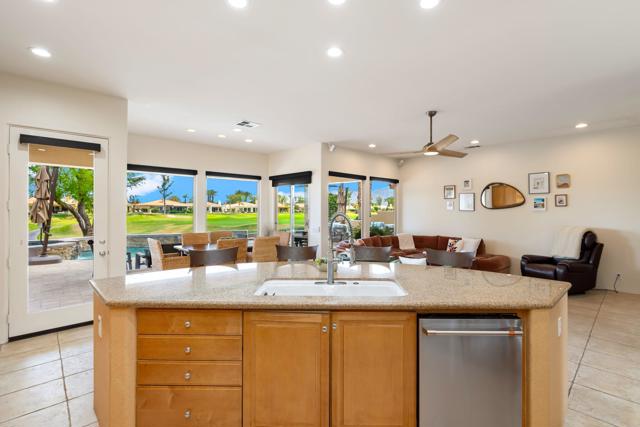 80305 Cedar, La Quinta CA: https://media.crmls.org/mediaz/9ba632e8-56bd-491d-9267-77d3287b91e4.jpg