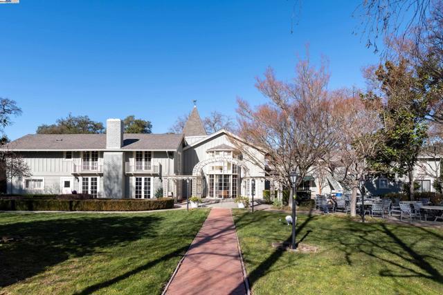 1141 PTARMIGAN DR, Walnut Creek CA: https://media.crmls.org/mediaz/9ba6a61c-cdc4-416b-b3d8-633e989f8bc6.jpg