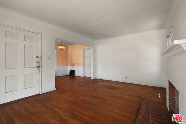 8320 Airlane Avenue photo 8