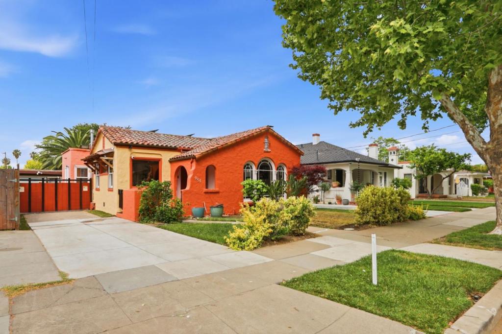 951 S 9th Street