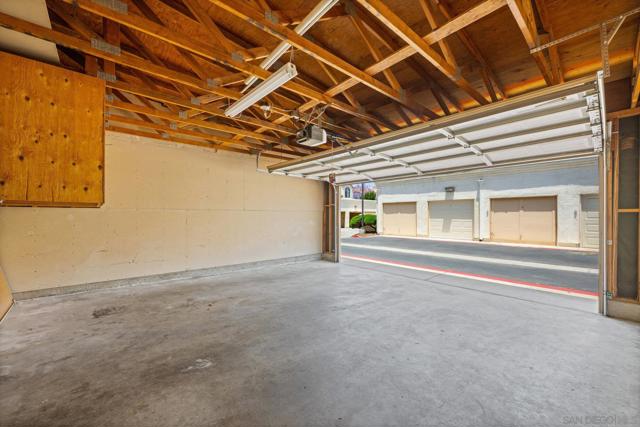 740 Breeze Hill Rd, Vista CA: https://media.crmls.org/mediaz/9ba8621f-67ab-4777-86e2-392b265d85bc.jpg