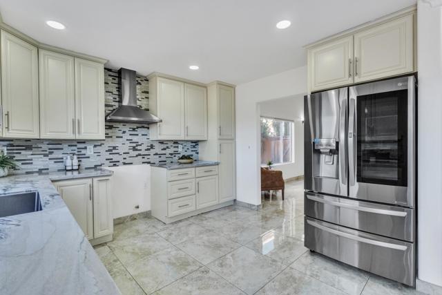 Detail Gallery Image 13 of 45 For 13740 Gateway View Dr, El Cajon,  CA 92021 - 4 Beds | 2/1 Baths