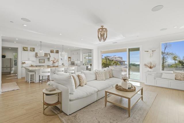 870 Hymettus Avenue, Encinitas CA: https://media.crmls.org/mediaz/9ba915cd-6525-4c15-92c3-8a0af4215cfd.jpg