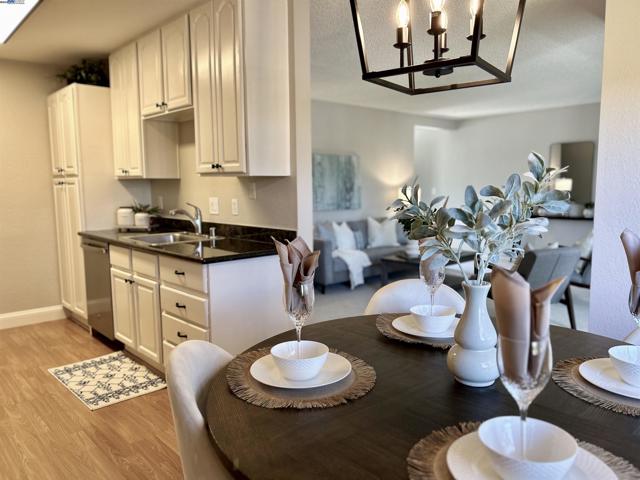 900 Cambridge Dr, Benicia CA: https://media.crmls.org/mediaz/9ba9df65-09ea-4eaa-8c7b-23110593c13c.jpg