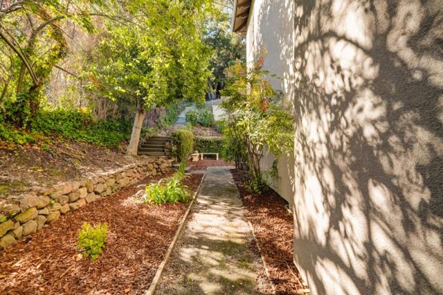2855 Churchill Drive, Hillsborough CA: https://media.crmls.org/mediaz/9ba9fdf3-c99a-4e38-a727-04be319c192b.jpg