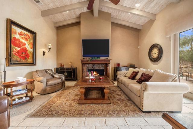 49240 Jfk Trail, Palm Desert CA: https://media.crmls.org/mediaz/9baaaf14-3f0b-43b9-96be-921b63ea8289.jpg