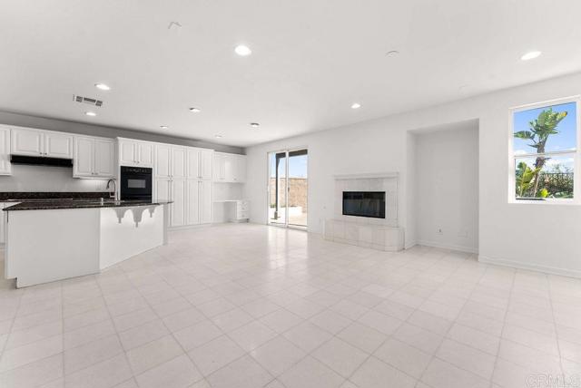 Detail Gallery Image 9 of 44 For 1004 Red Granite Rd, Chula Vista,  CA 91913 - 5 Beds | 4/1 Baths