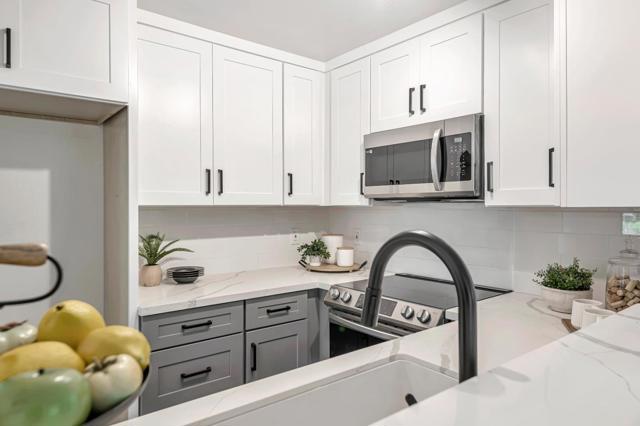 1415 Alma Loop, San Jose CA: https://media.crmls.org/mediaz/9baba4a0-dc69-4f0f-a9bb-c10de036e062.jpg