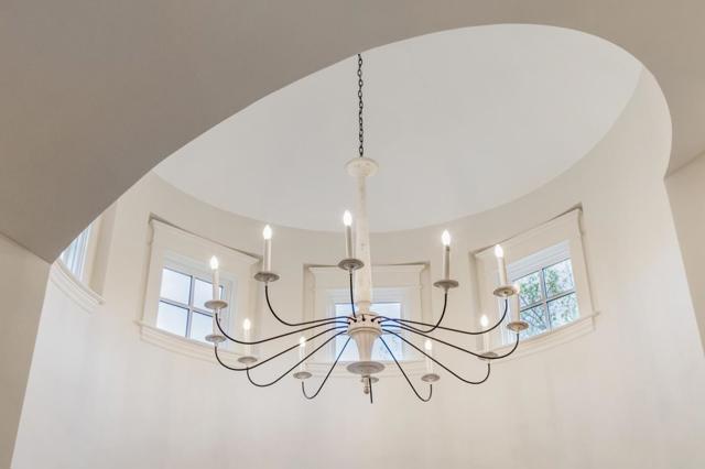 17930 Vineland Avenue, Monte Sereno CA: https://media.crmls.org/mediaz/9babc412-fe95-434a-bae6-2423e579b0cb.jpg