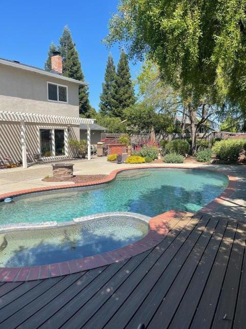 1430 Welburn Avenue, Gilroy CA: https://media.crmls.org/mediaz/9bac71b3-fa1d-4541-9caf-adde6534eb7f.jpg