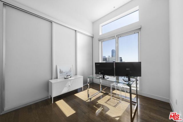 1234 Wilshire Boulevard, Los Angeles CA: https://media.crmls.org/mediaz/9bad5584-d60b-47ff-9511-9aeb921d412e.jpg