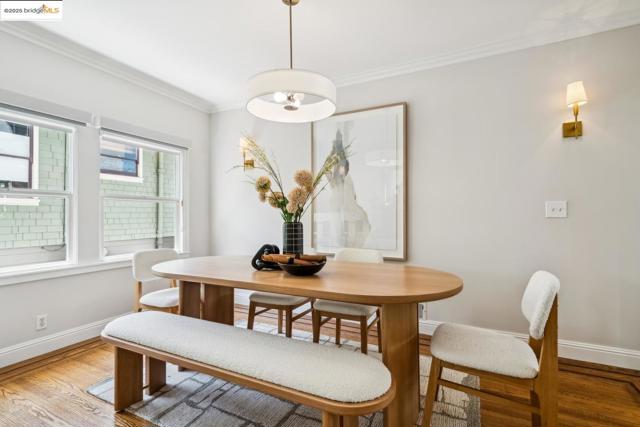 5490 Kales AVE, Oakland CA: https://media.crmls.org/mediaz/9bad62ed-d6ea-46fc-844d-0f8b0572b2fb.jpg