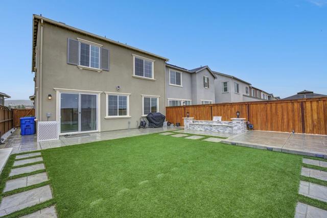5938 Lenin Priego Street, Tracy CA: https://media.crmls.org/mediaz/9bada4ec-4897-41b1-827c-ab8f8bb2e0f6.jpg