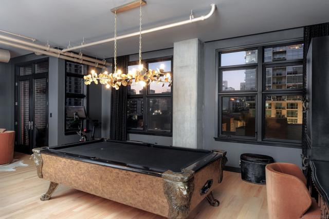 877 Island Ave, San Diego CA: https://media.crmls.org/mediaz/9baff219-a31a-41c7-8699-34a802558e28.jpg