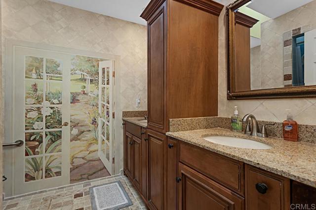 Detail Gallery Image 15 of 54 For 5221 Olive Hill Road, Fallbrook,  CA 92028 - 7 Beds | 4 Baths