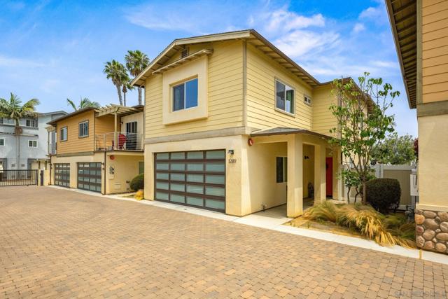 1289 Donax, Imperial Beach CA: https://media.crmls.org/mediaz/9bb06528-ce3f-4968-b756-bd74867e61ab.jpg
