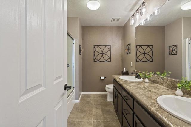 2230 Ventana Court, Hollister CA: https://media.crmls.org/mediaz/9bb0c5f2-e1f3-4d5b-9e19-f8fa95d39dbd.jpg