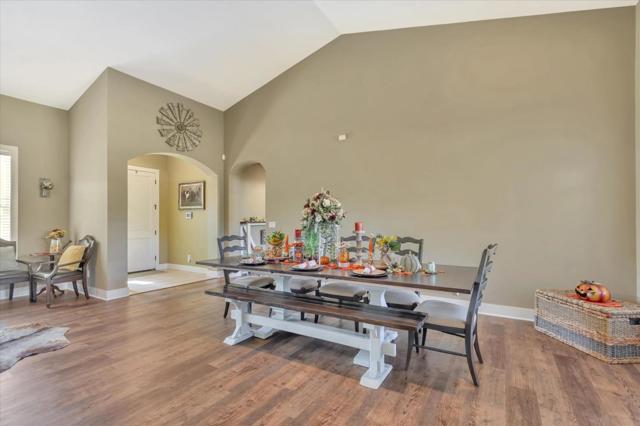 46347 Opah Drive, Ahwahnee CA: https://media.crmls.org/mediaz/9bb11fe9-45db-4ae8-a3ed-4346919fdd67.jpg