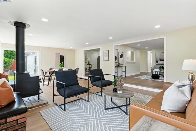 35458 Orleans Dr, Newark CA: https://media.crmls.org/mediaz/9bb15049-1949-49ff-9e56-a770a49c9679.jpg