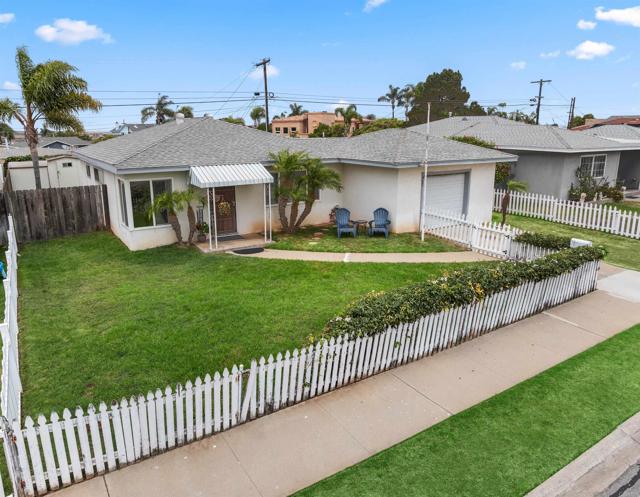 462 Carnation Avenue, Imperial Beach CA: https://media.crmls.org/mediaz/9bb25bfe-899d-48e7-8299-5fdb1ee18e93.jpg