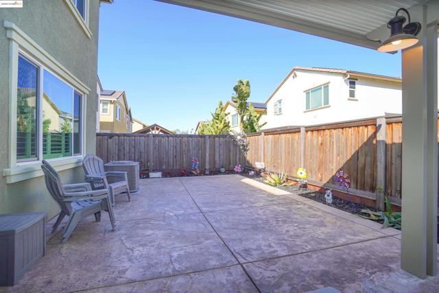 298 McClelland Way, Oakley CA: https://media.crmls.org/mediaz/9bb264ba-c119-4b1f-bc28-b01020a650d8.jpg