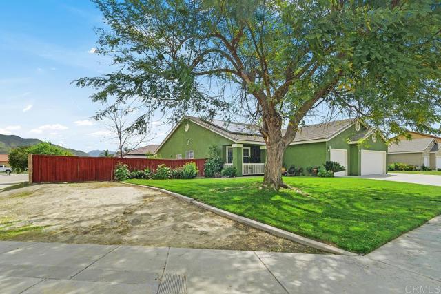 1643 Casper Road, San Jacinto CA: https://media.crmls.org/mediaz/9bb32a23-e502-4304-b8c2-164171c54efd.jpg