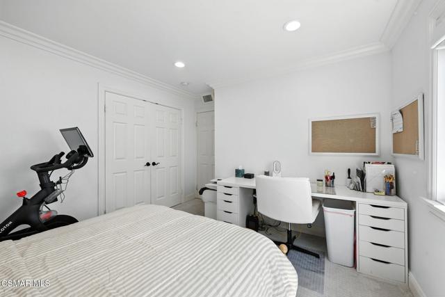 3225 Bear Creek Drive, Newbury Park CA: https://media.crmls.org/mediaz/9bb34d7b-9e2e-4aa3-8e29-a6cccd22b7b5.jpg