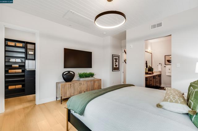202 Stone Pine Terraces, Sunnyvale CA: https://media.crmls.org/mediaz/9bb3c5c0-13fc-481d-8680-fd1929e8b21f.jpg