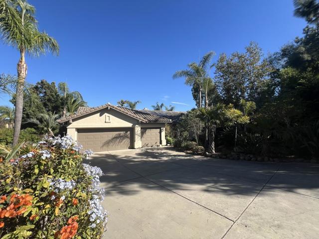 Image 2 of 50 For 1918 Cresthaven Drive