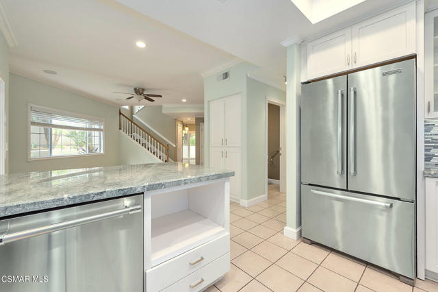 1044 Larry Court, Newbury Park CA: https://media.crmls.org/mediaz/9bb40fa4-f4f9-4d5c-a8af-2f06dce5c9c3.jpg